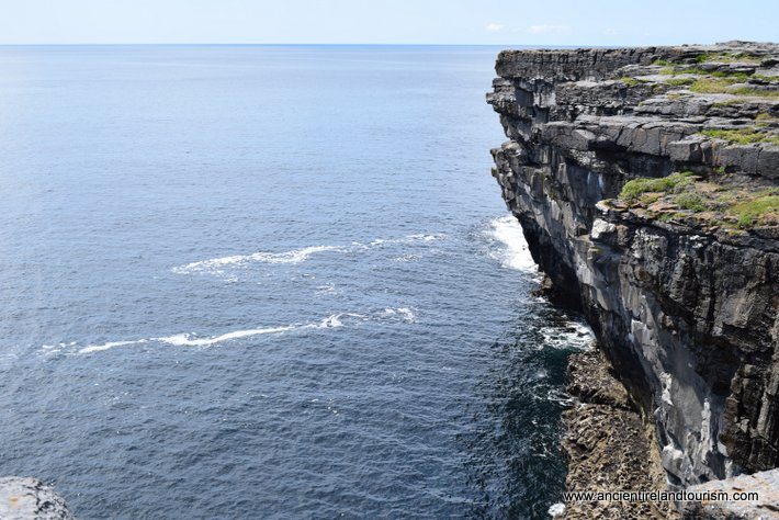 Visit Ireland Inis Mor Cliffs