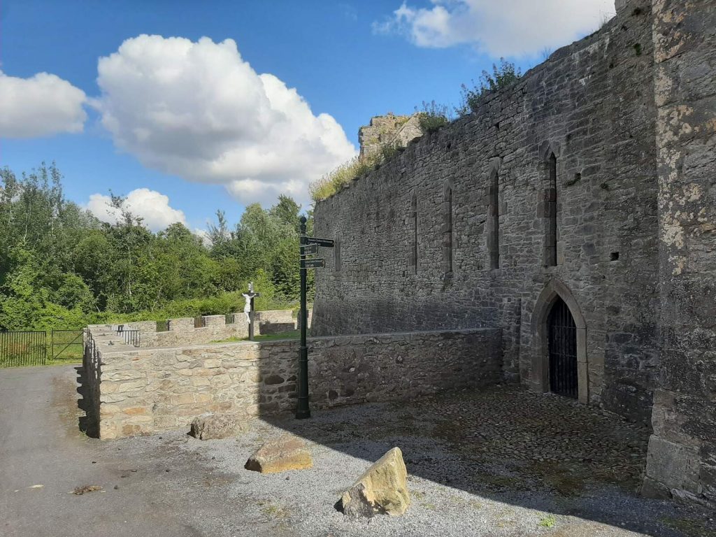 Cahir Castle - Cahir Abbey