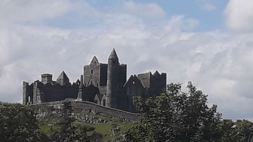 The Rock of Cashel - Private Ireland Day Tours - Ancient Ireland Tourism